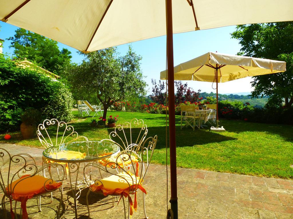 Casa Ezelina Appartamenti Pesaro Esterno foto