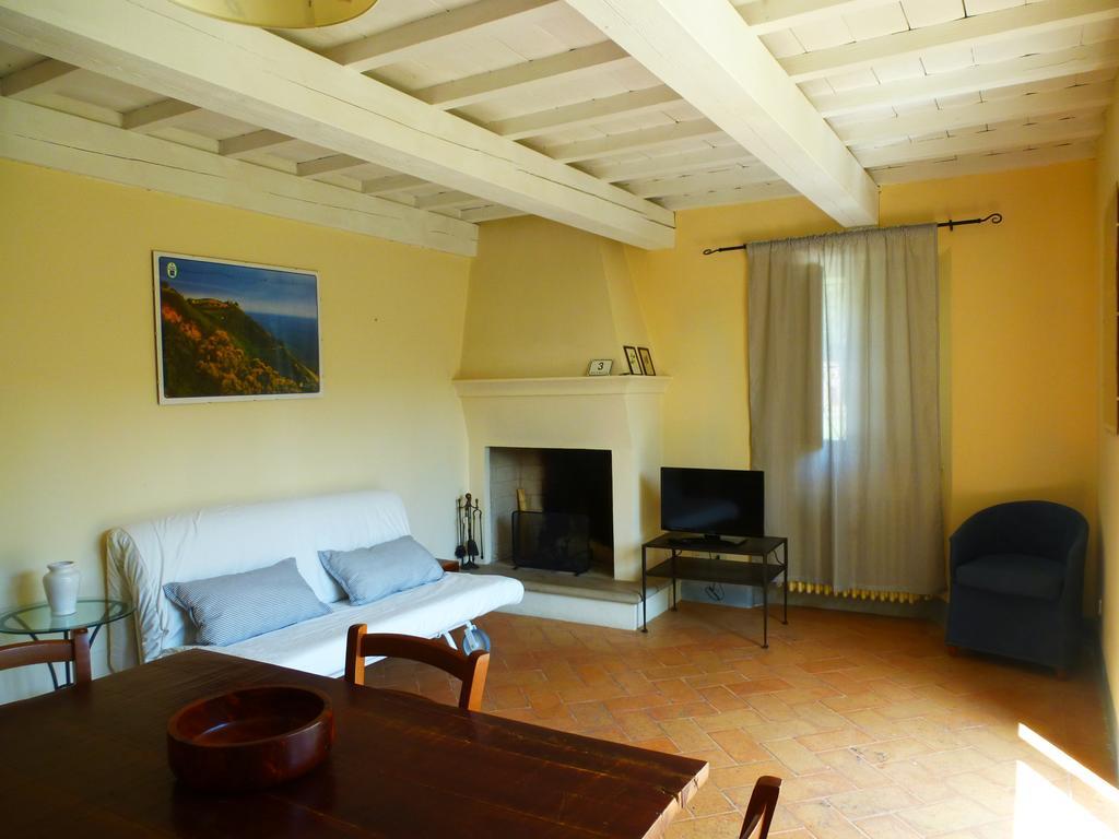 Casa Ezelina Appartamenti Pesaro Esterno foto