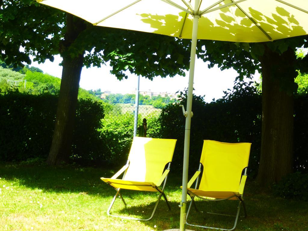 Casa Ezelina Appartamenti Pesaro Esterno foto