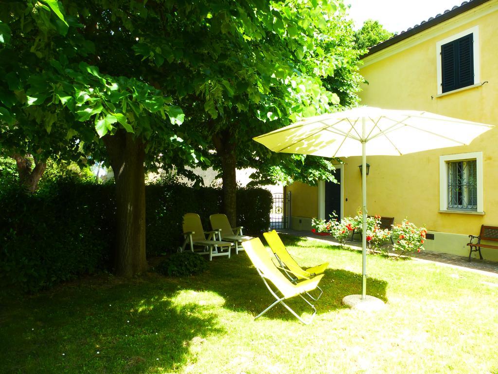 Casa Ezelina Appartamenti Pesaro Esterno foto