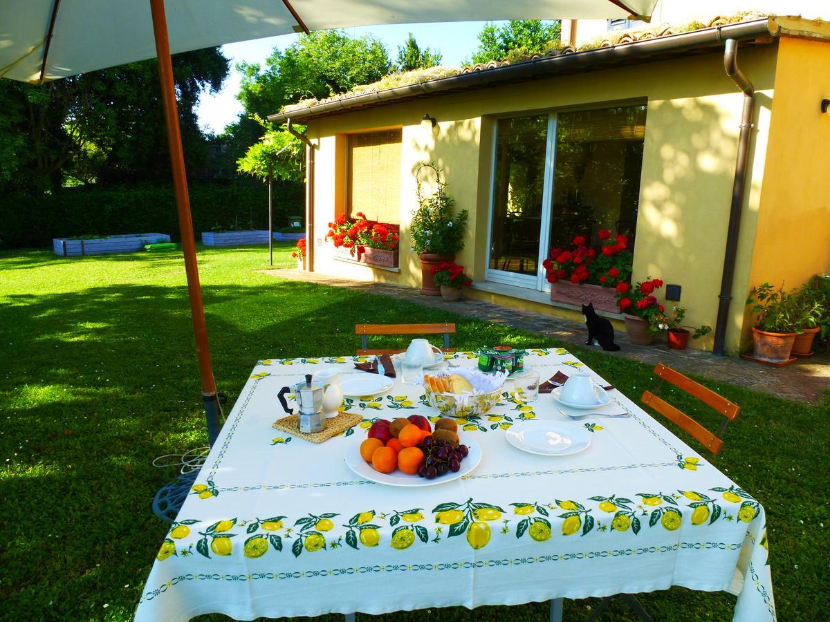 Casa Ezelina Appartamenti Pesaro Esterno foto