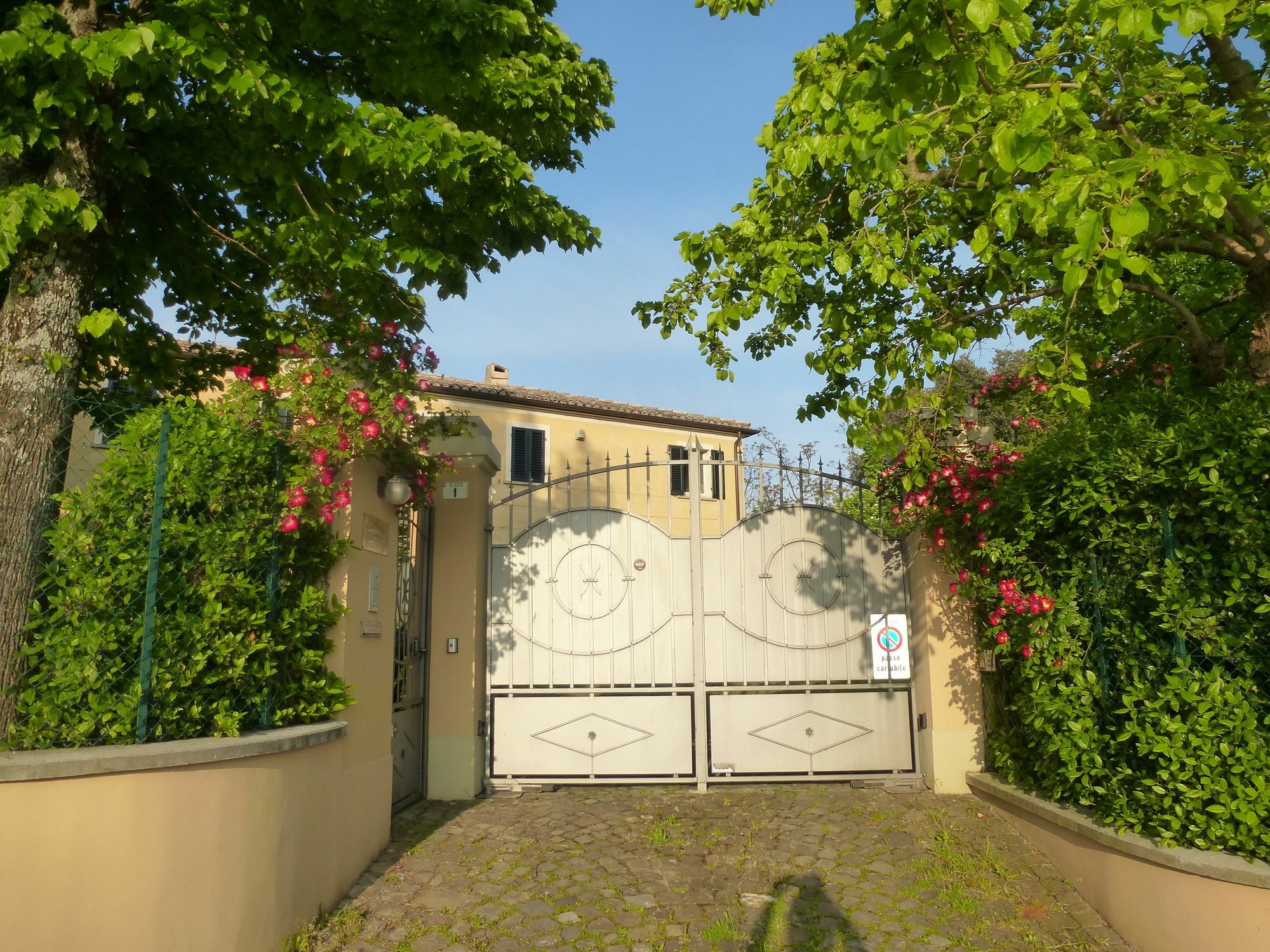 Casa Ezelina Appartamenti Pesaro Esterno foto